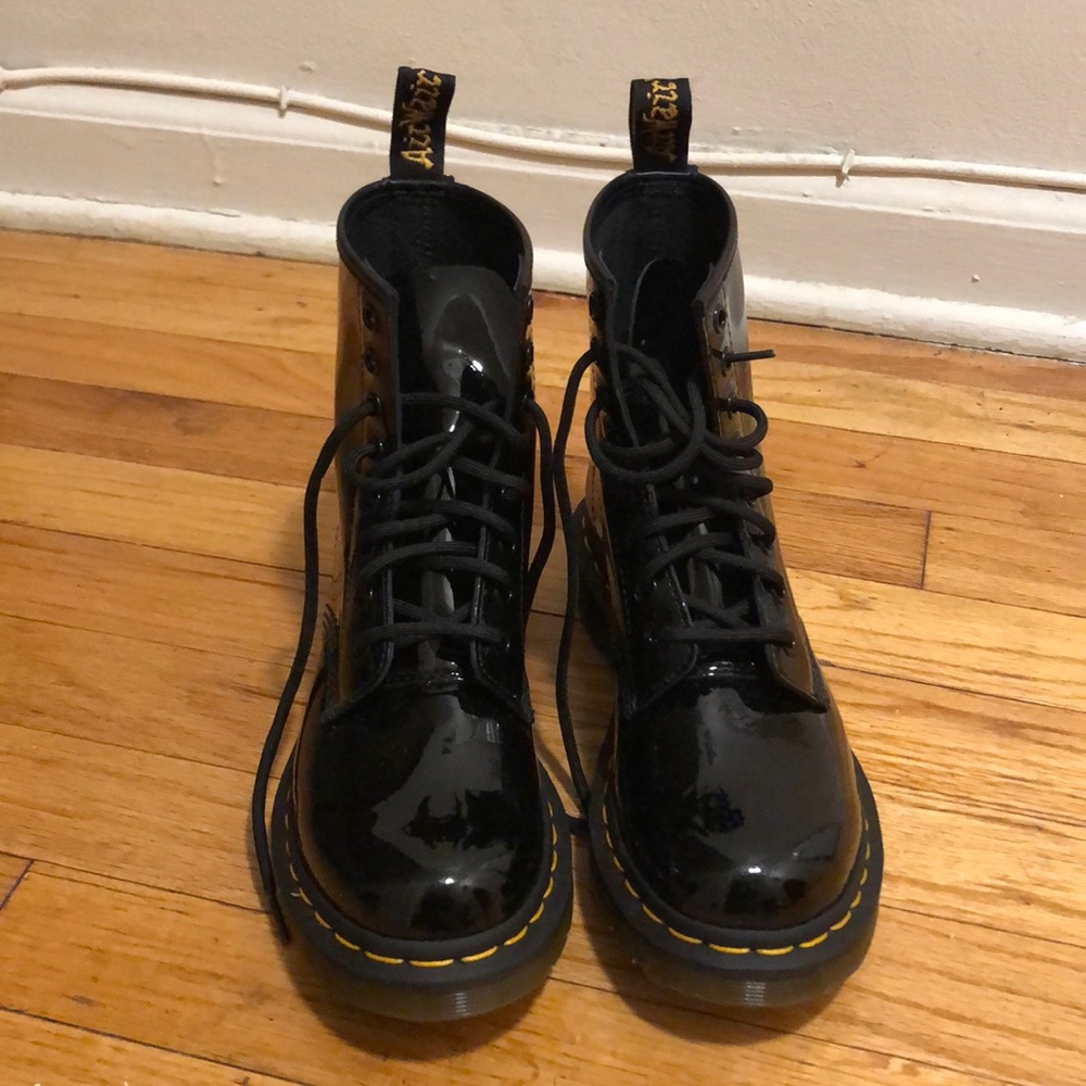 Doc Martens 1460 patent leather size 6 ladies